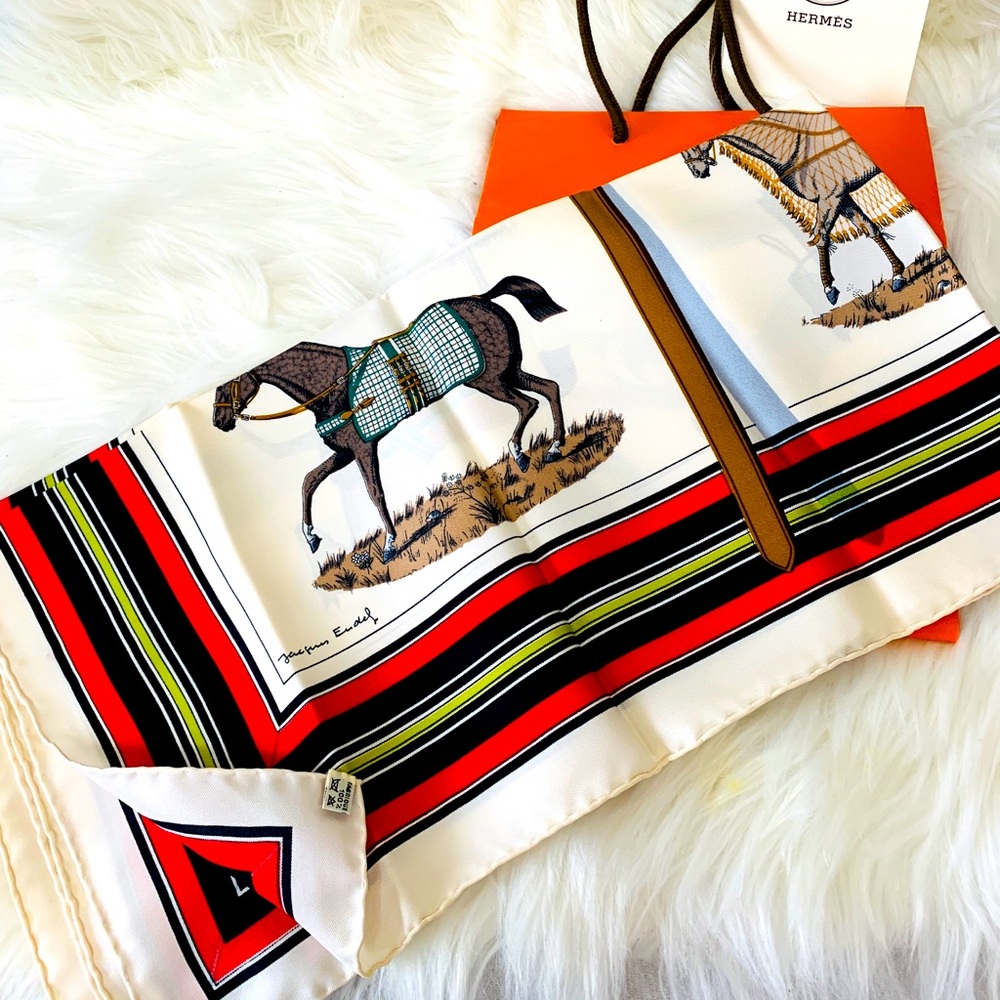 ‼️SALE‼️💯 Authentic Vintage Hermes Silk Shawl - Courvertures et Tenues de Jour